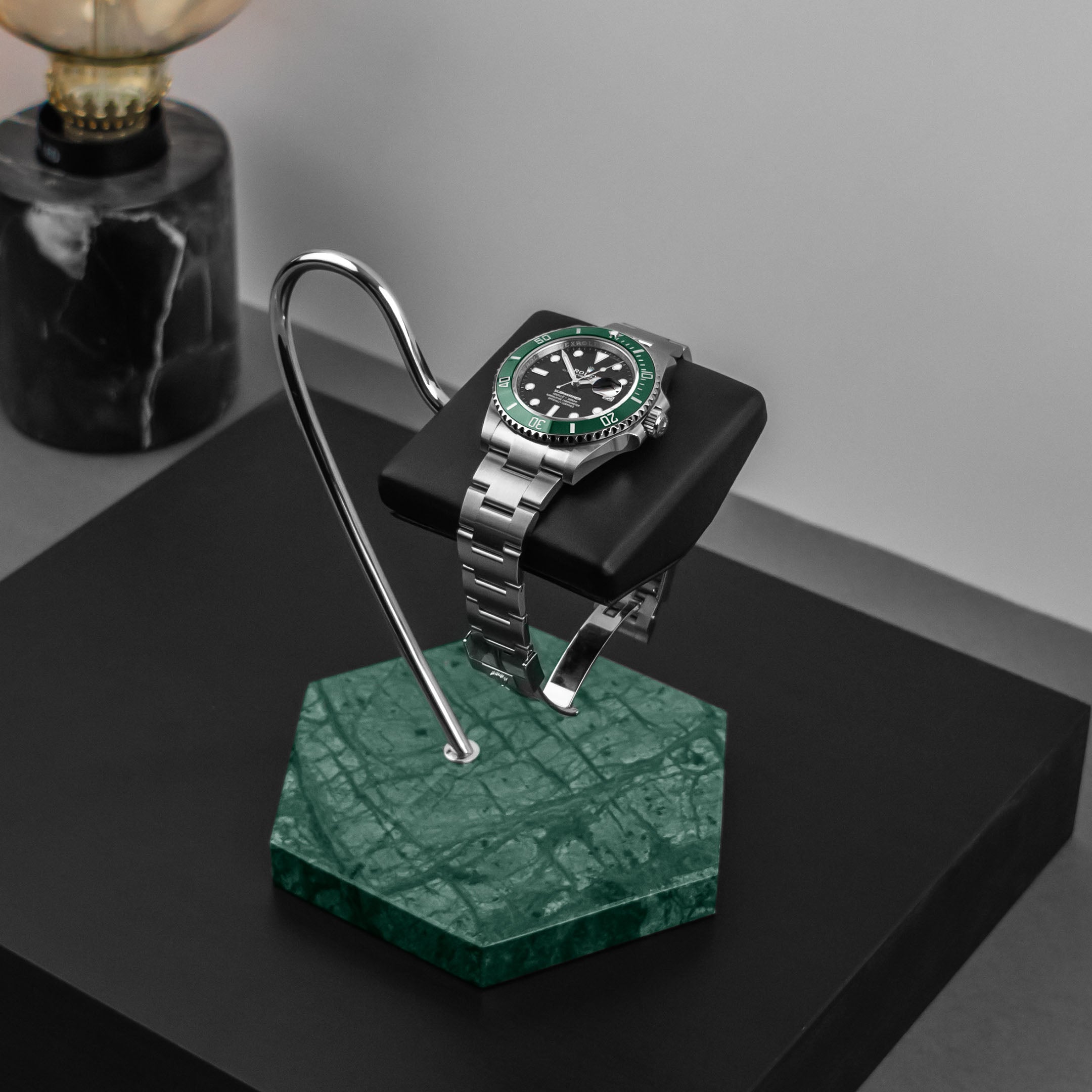 Pearl Verde Watch Stand - One Watch