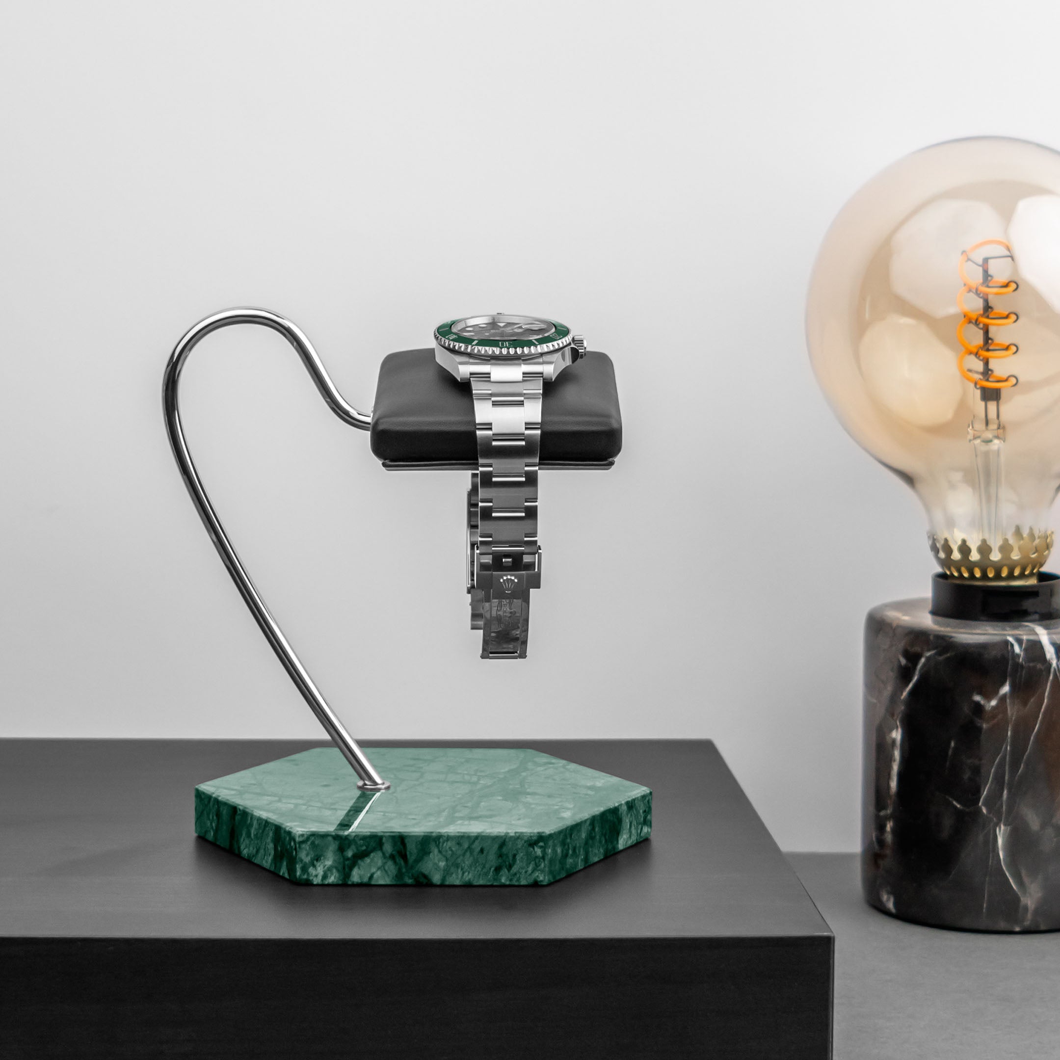 Pearl Verde Watch Stand - One Watch